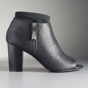 SIMPLY VERA WANG BOOTIES